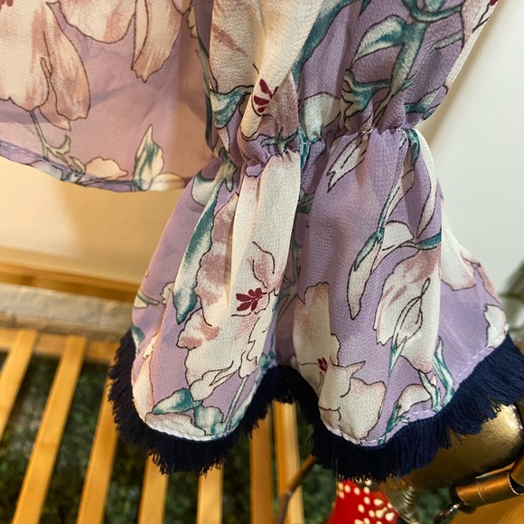 Floral Print Korean Tops .Size - L (Fit S-L) - Picture 8 of 9